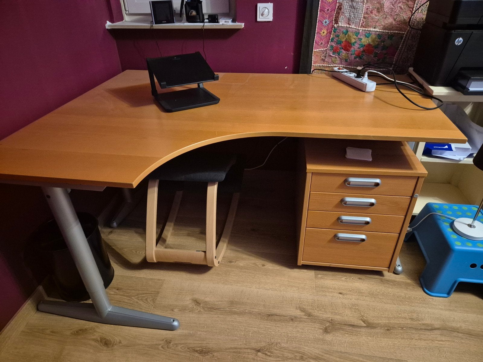 Ikea Galant bureau in hoogte verstelbaar, Huis en Inrichting, Bureaus, Ophalen, Gebruikt, Hoekbureau, IKEA