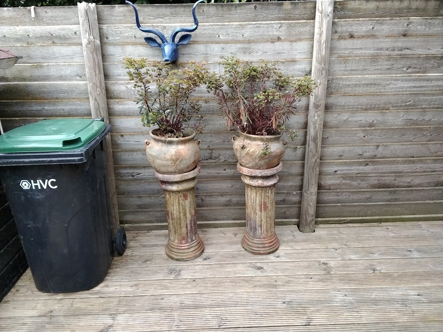 Grote terracotta bloempotten op sokkel (set van 2), Ophalen, Gebruikt, Minder dan 60 cm, Rond