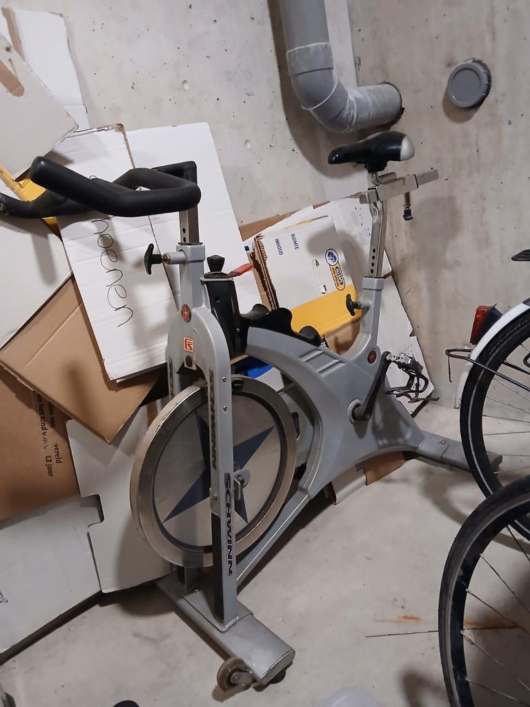 Schwinn Spinningfiets - Ideaal voor thuistraining, Sport en Fitness, Ophalen, Gebruikt, Spinningfiets