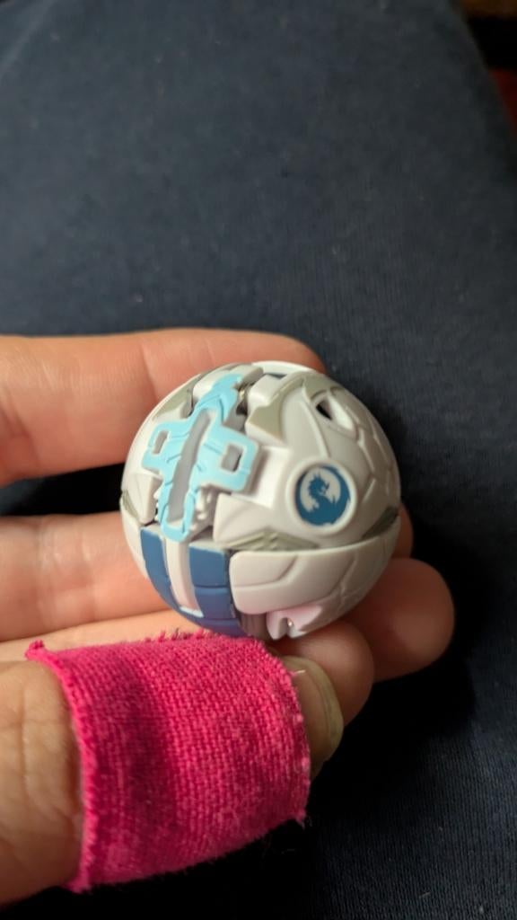 Bakugan Haos Pegatrix - white/ blue, Ophalen of Verzenden, Zo goed als nieuw