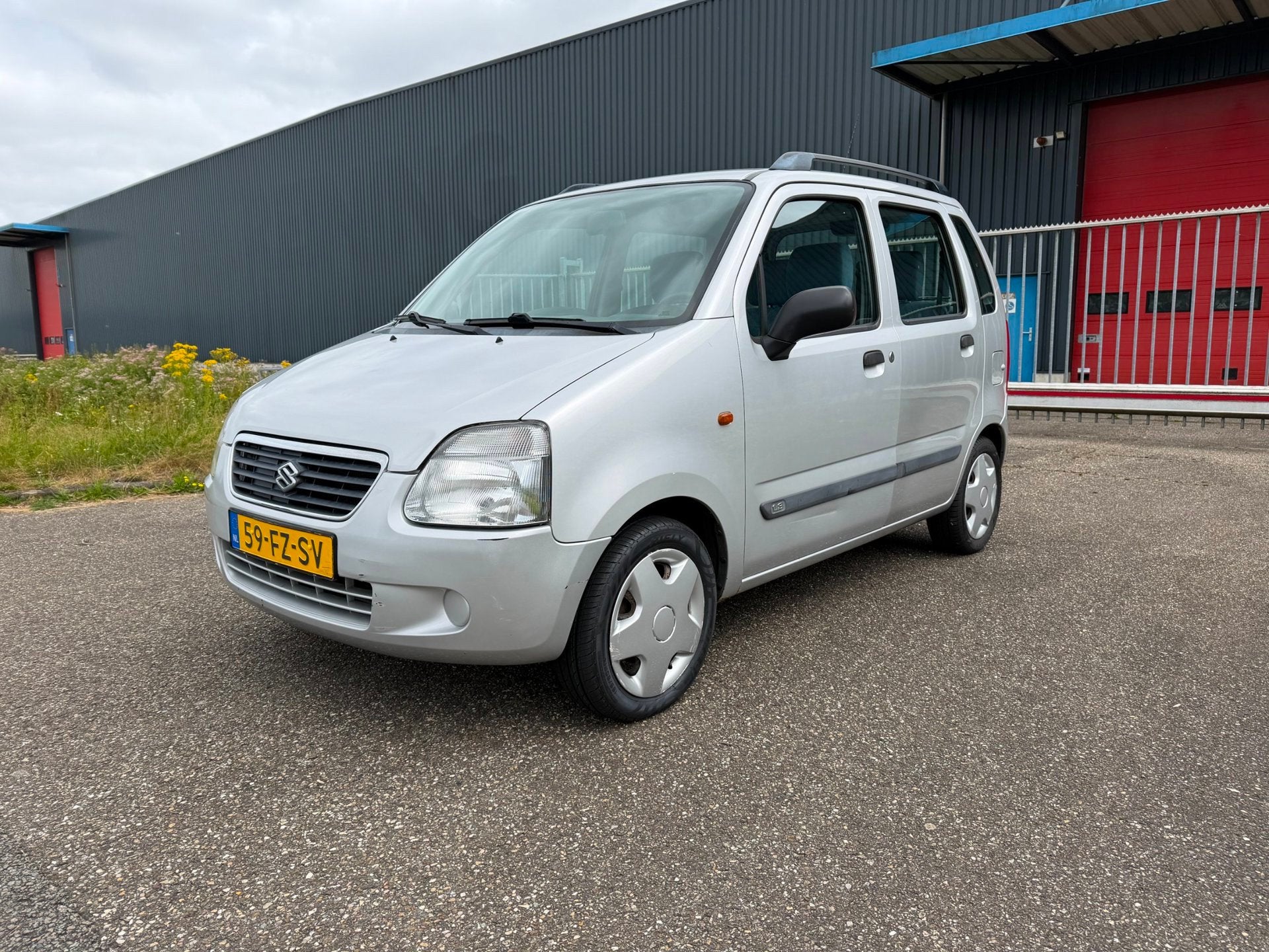 Suzuki Wagon R+ 1.3 GL AUTOMAAT NWE. APK 21-07-2027, Auto's, Gebruikt, 31 €/maand, 4 cilinders, Origineel Nederlands