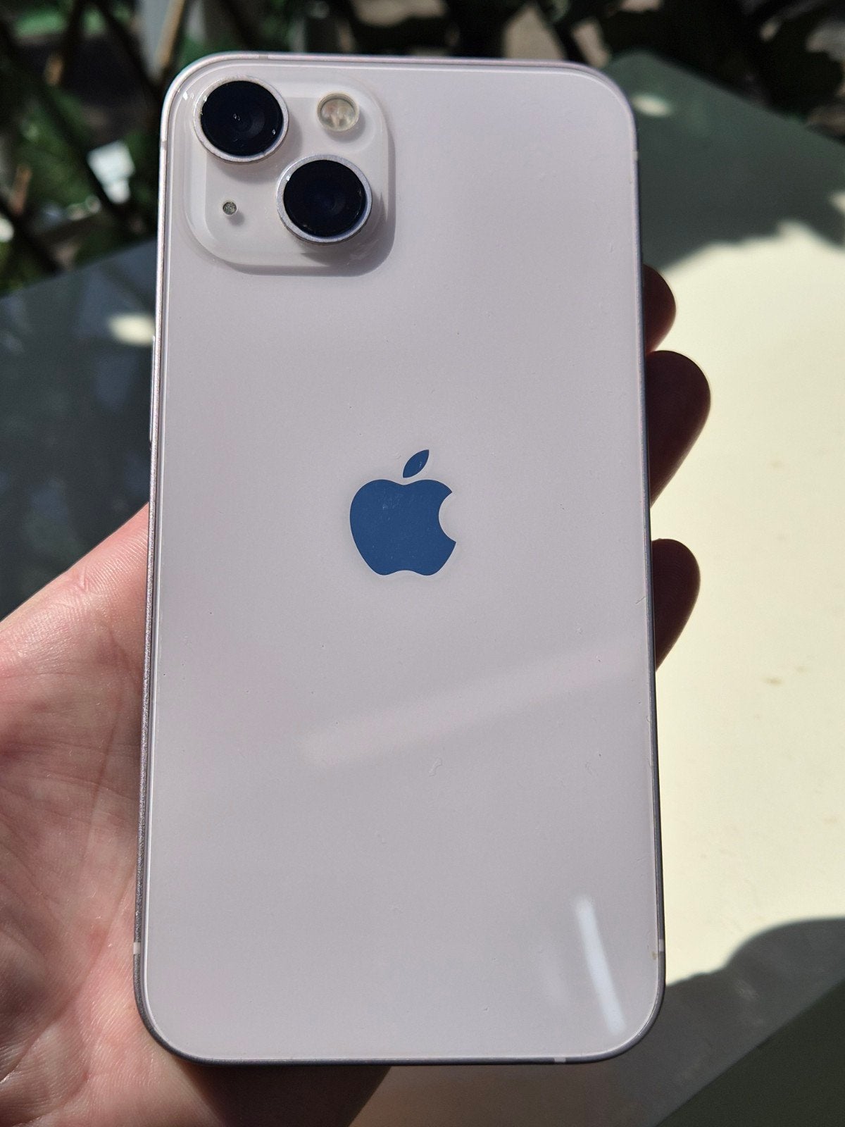iPhone 13 met lichte krassen 73% batterijcapaciteit, 73 %, IPhone 13, Ophalen of Verzenden, Zonder abonnement