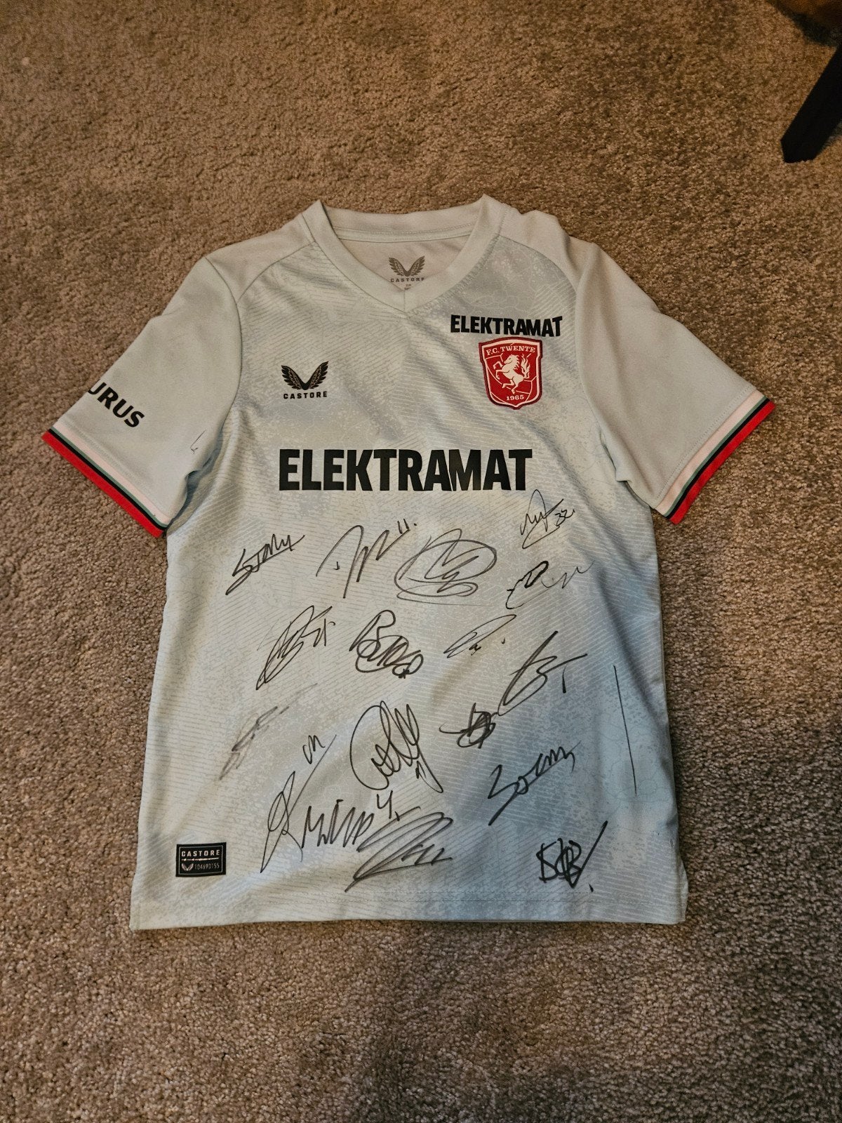 Gesigneerd FC Twente shirt - Castore Elektramat, Ophalen of Verzenden