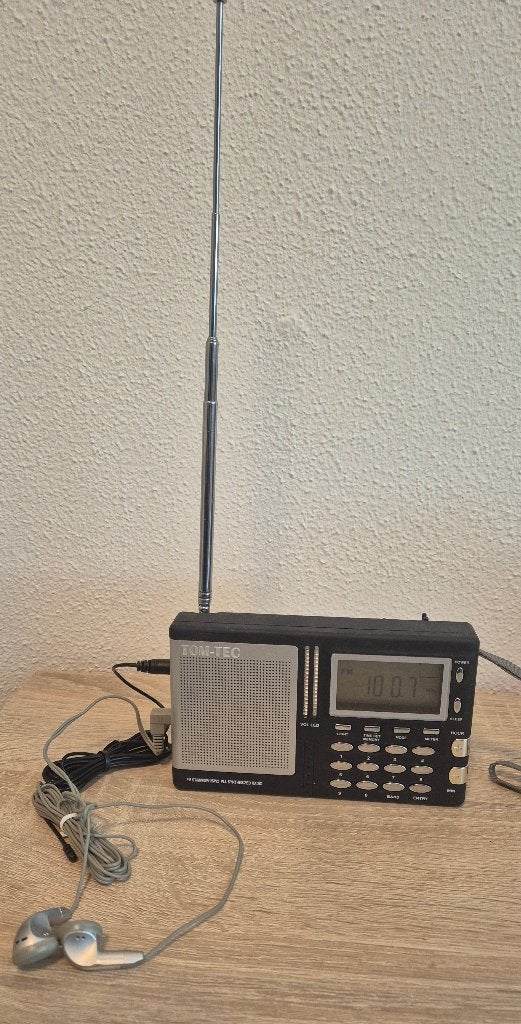 Tom-Tec wereldontvanger / noodradio, Audio, Tv en Foto, Radio's, Ophalen of Verzenden, Gebruikt, Wereldontvanger