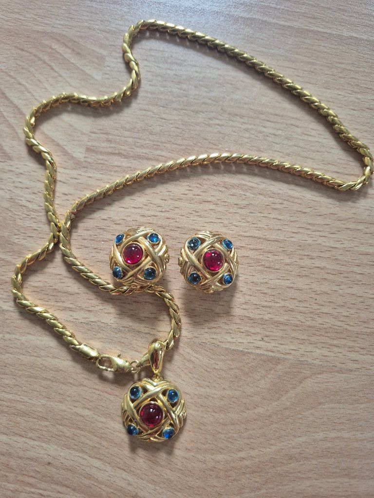 Vintage Cabouchon vergulde sieradenset., Ophalen of Verzenden, Zo goed als nieuw, Goud, Overige materialen