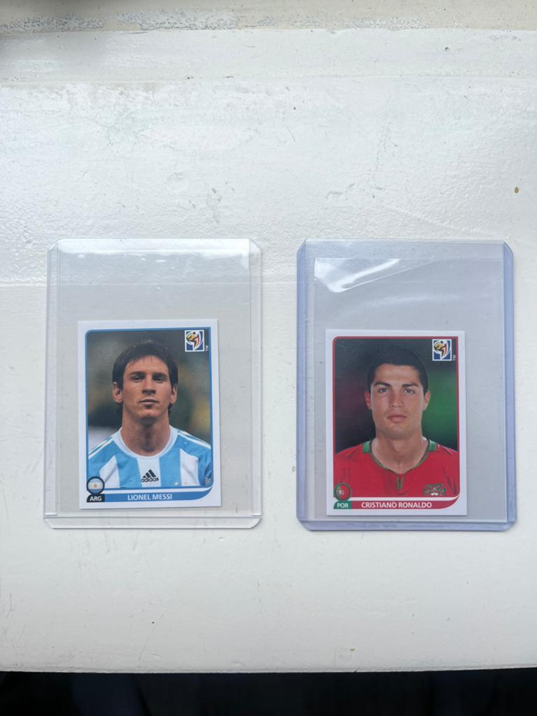 Panini WK 2010 Messi en Ronaldo stickers, Ophalen of Verzenden, Zo goed als nieuw, Meerdere stickers