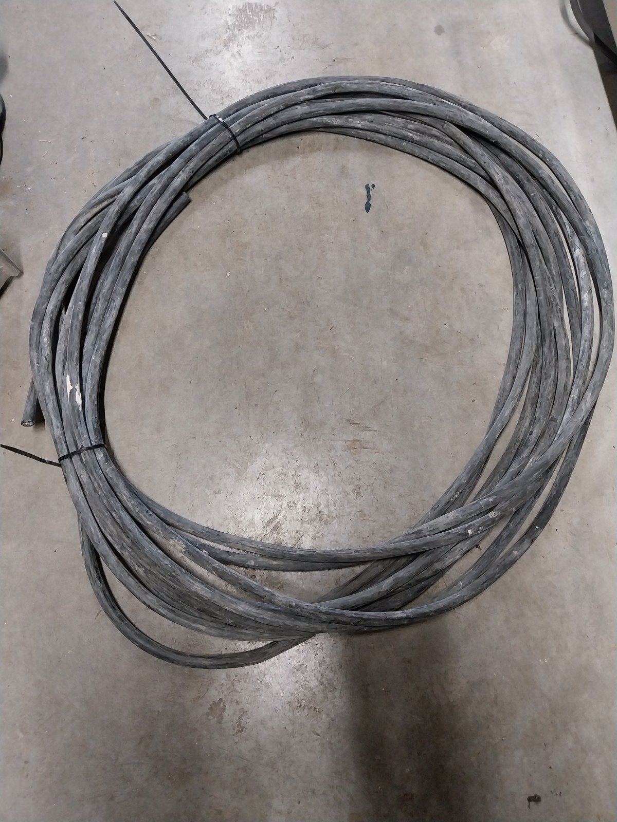 Gebruikte kabel 25m 5x4 mm2 zonder stekkers, Doe-het-zelf en Verbouw, Elektra en Kabels, Gebruikt, Kabel of Snoer, Ophalen of Verzenden