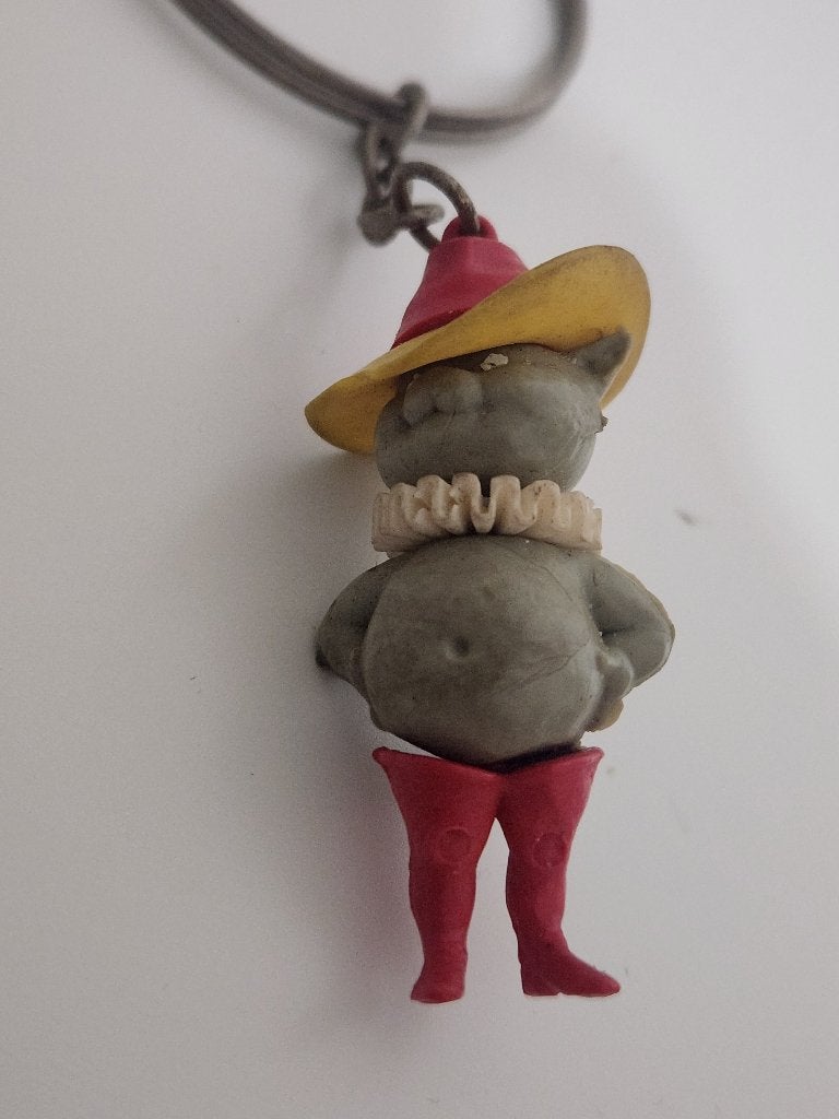 Vintage sleutelhanger - gelaarsde kat, Ophalen of Verzenden, Gebruikt, Knuffel of Figuurtje