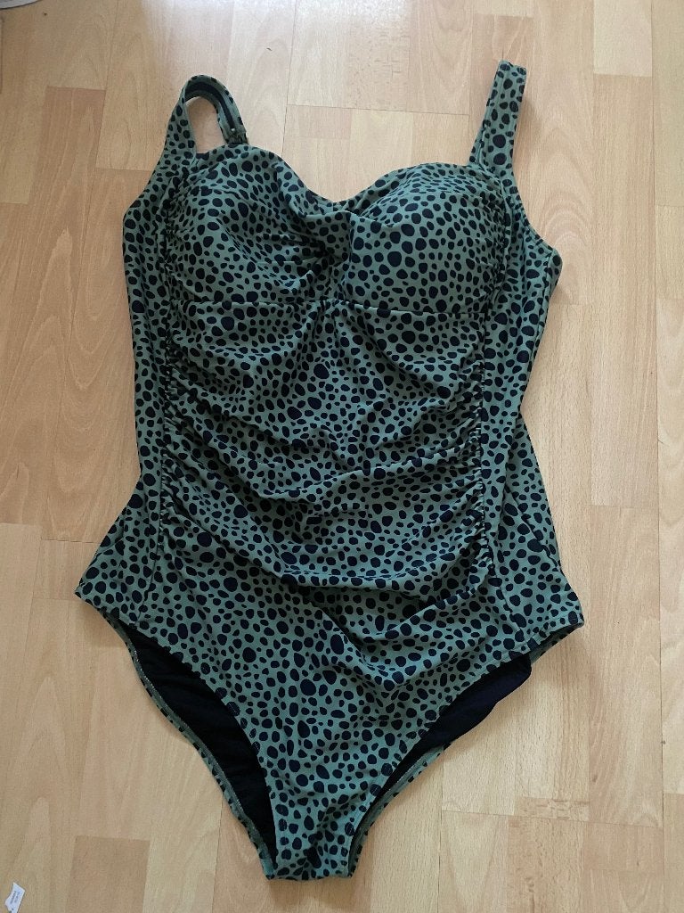 Badpak groen/zwart beachware maat 50, Nieuw, Badpak, Ophalen of Verzenden, Overige kleuren