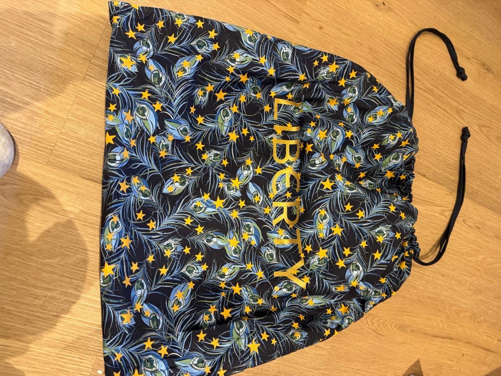 Nieuwe Liberty dustbag met pauwenveren en sterrenprint, Ophalen of Verzenden, Nieuw
