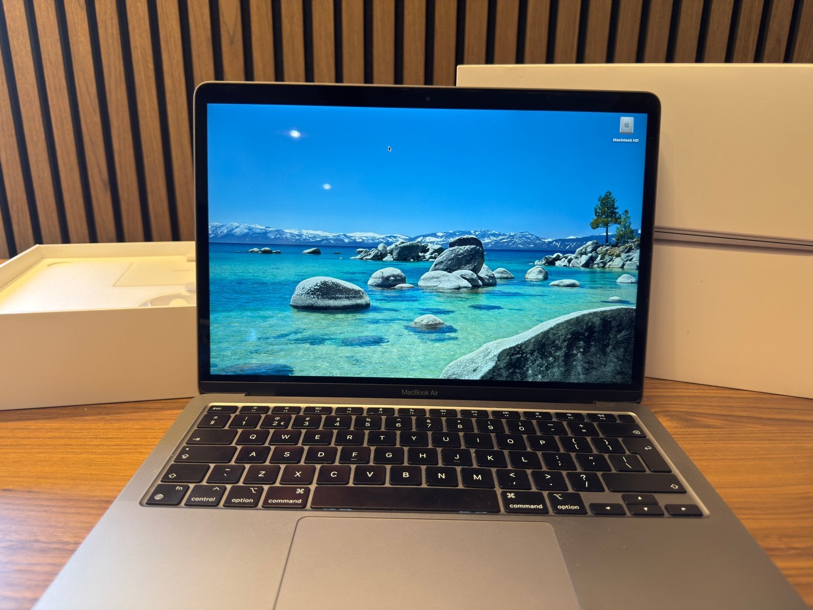 Macbook Air M1 8gb 256gb met doos en hoes, Computers en Software, Apple Macbooks, 256 GB, Qwerty, 8 GB, 13 inch