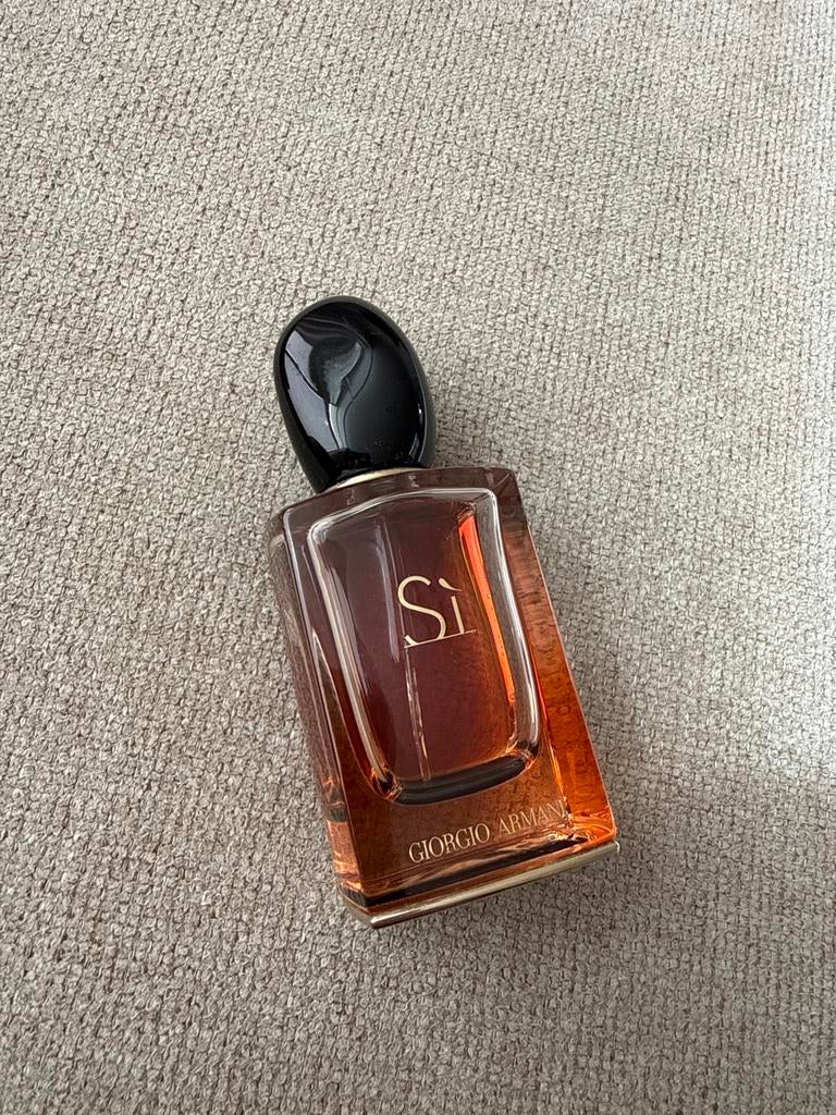 Giorgio Armani Si Eau de Parfum intense - 50ml, Ophalen of Verzenden, Zo goed als nieuw