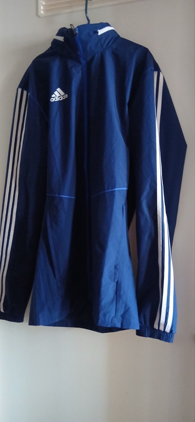 Adidas sportjack - Blauw 3 witte strepen, Kleding | Heren, Jassen | Zomer, Blauw, Overige maten, Ophalen of Verzenden, Zo goed als nieuw