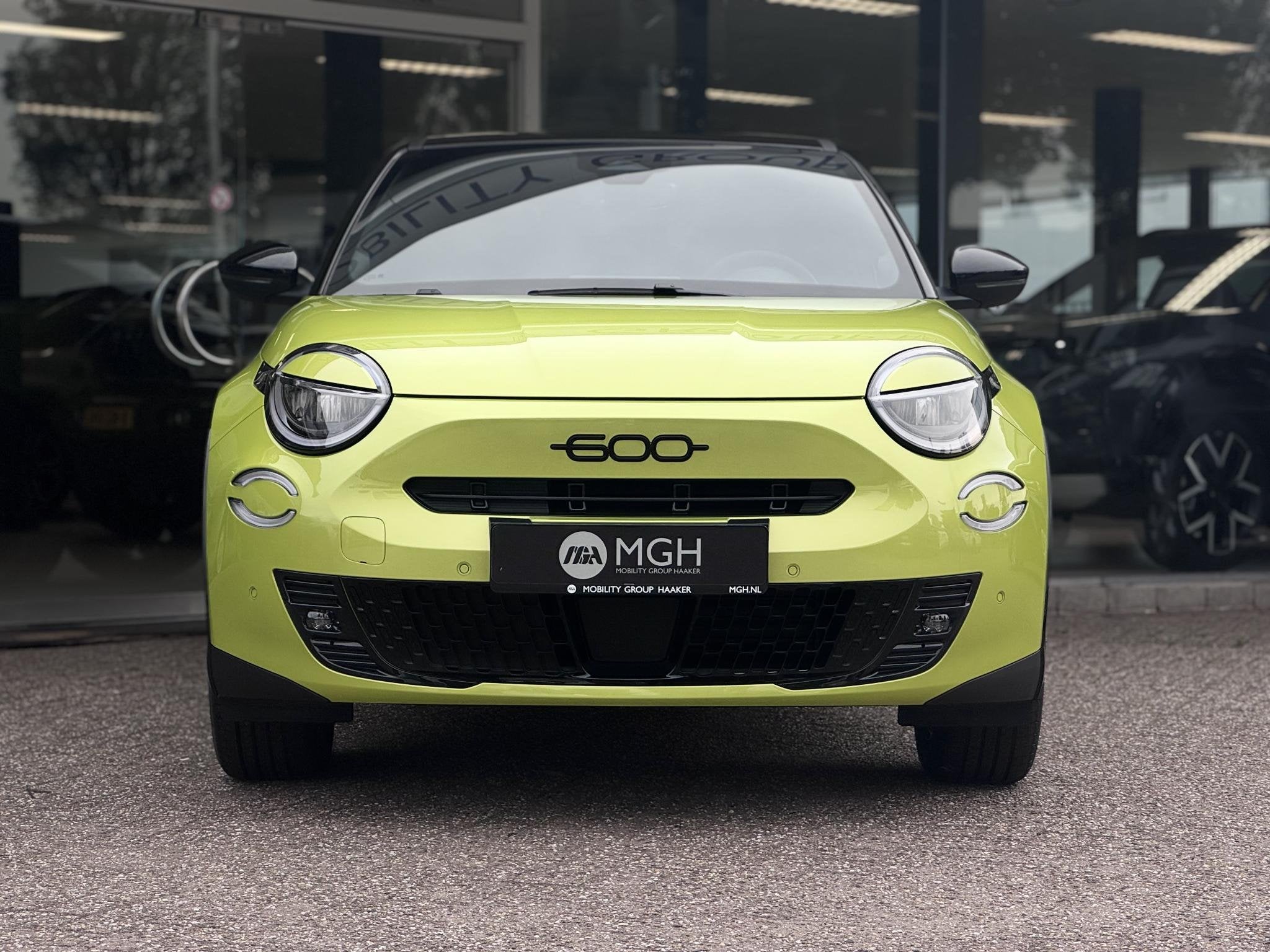 Fiat 600e Sport 54 kWh | Camera | Carplay | Alcantara, Auto's, 156 pk, Adaptive Cruise Control, Nieuw, SUV of Terreinwagen
