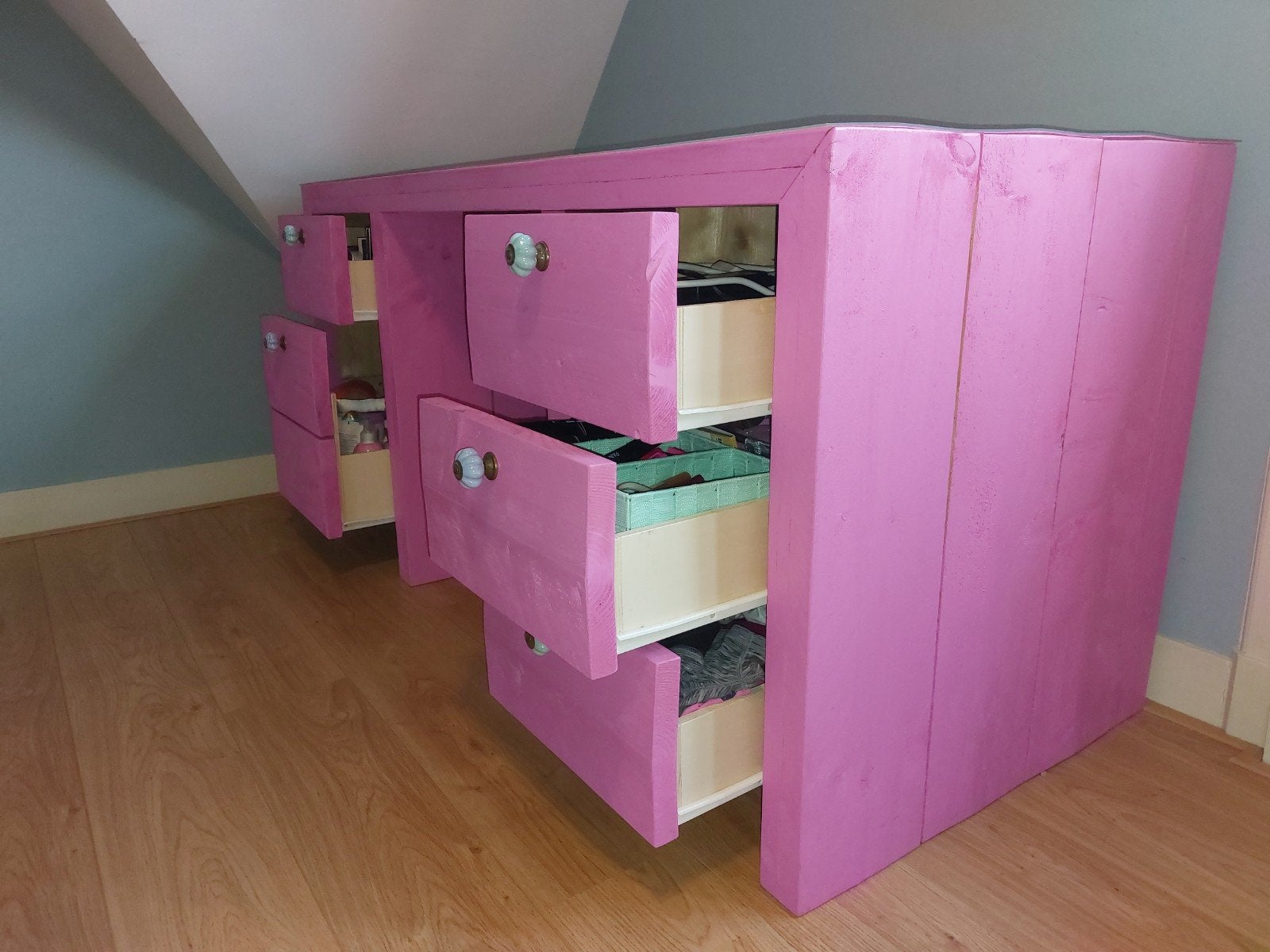 Bureau meisjeskamer roze, Gebruikt, 100 cm of meer, Voetruimte, Minder dan 50 cm