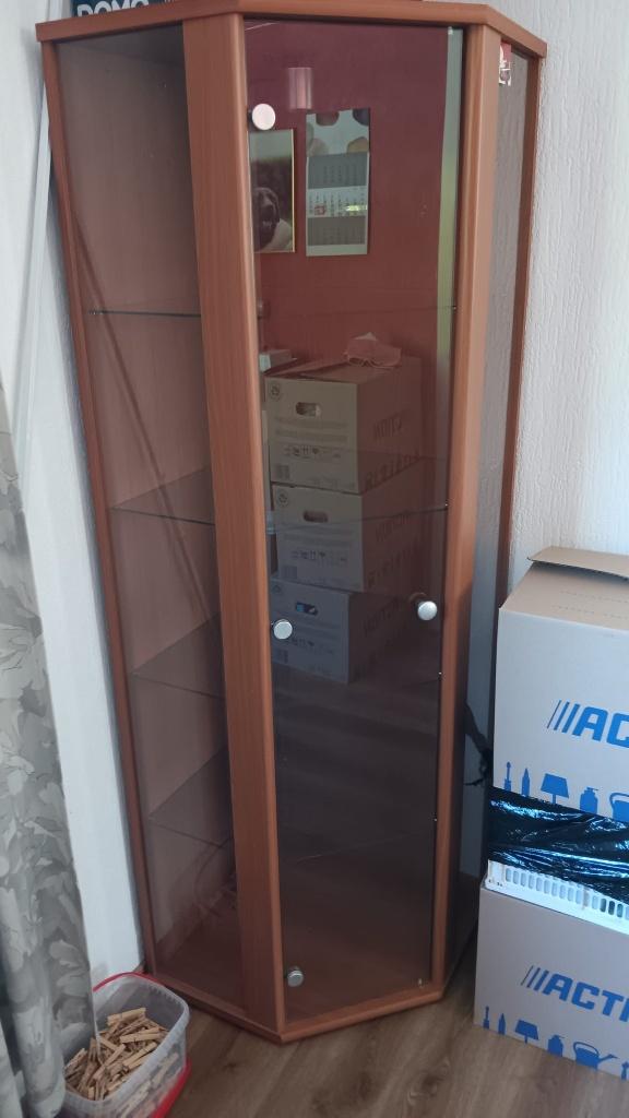 Mooie Hoek Vitrinekast Moet Weg i.v.m Verhuizing !!!!, Ophalen, Met deur(en), 100 tot 150 cm, 50 tot 100 cm