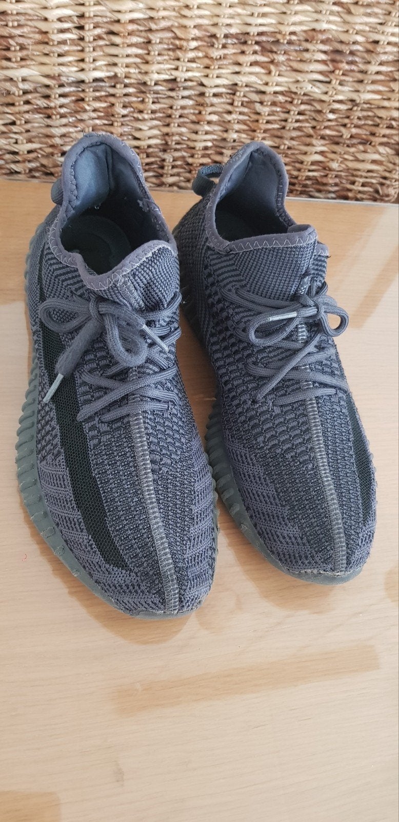 Adidas herensneaker Yeezy grijs mt 47, Overige kleuren, Boots, Ophalen of Verzenden, Zo goed als nieuw