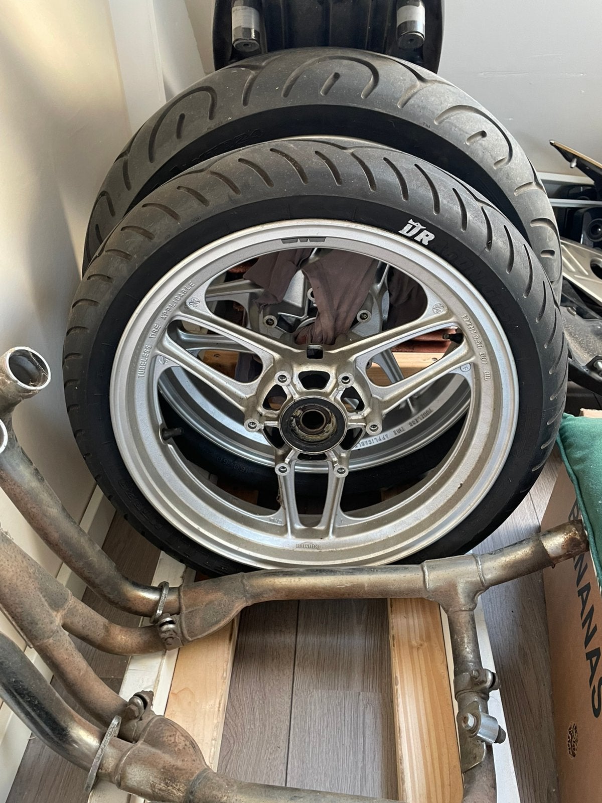 Originele triumph trident wielen 1992, Ophalen