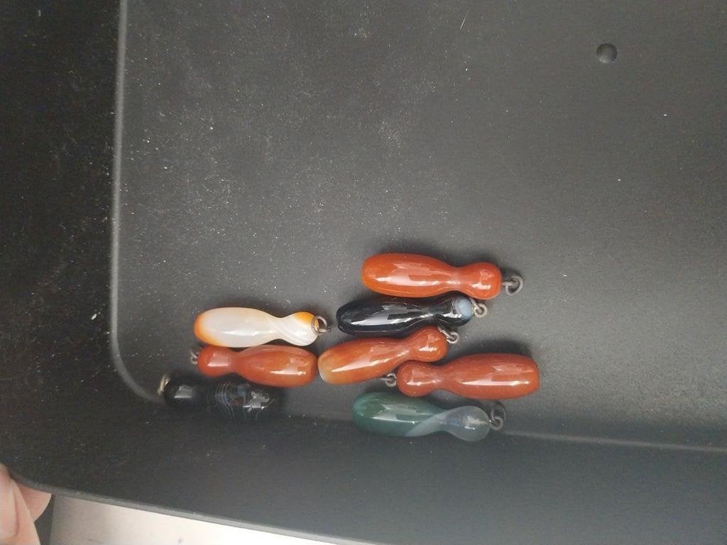Lot met kleine edelsteen kegels., Sieraden, Tassen en Uiterlijk, Edelstenen, Ophalen of Verzenden, Zo goed als nieuw