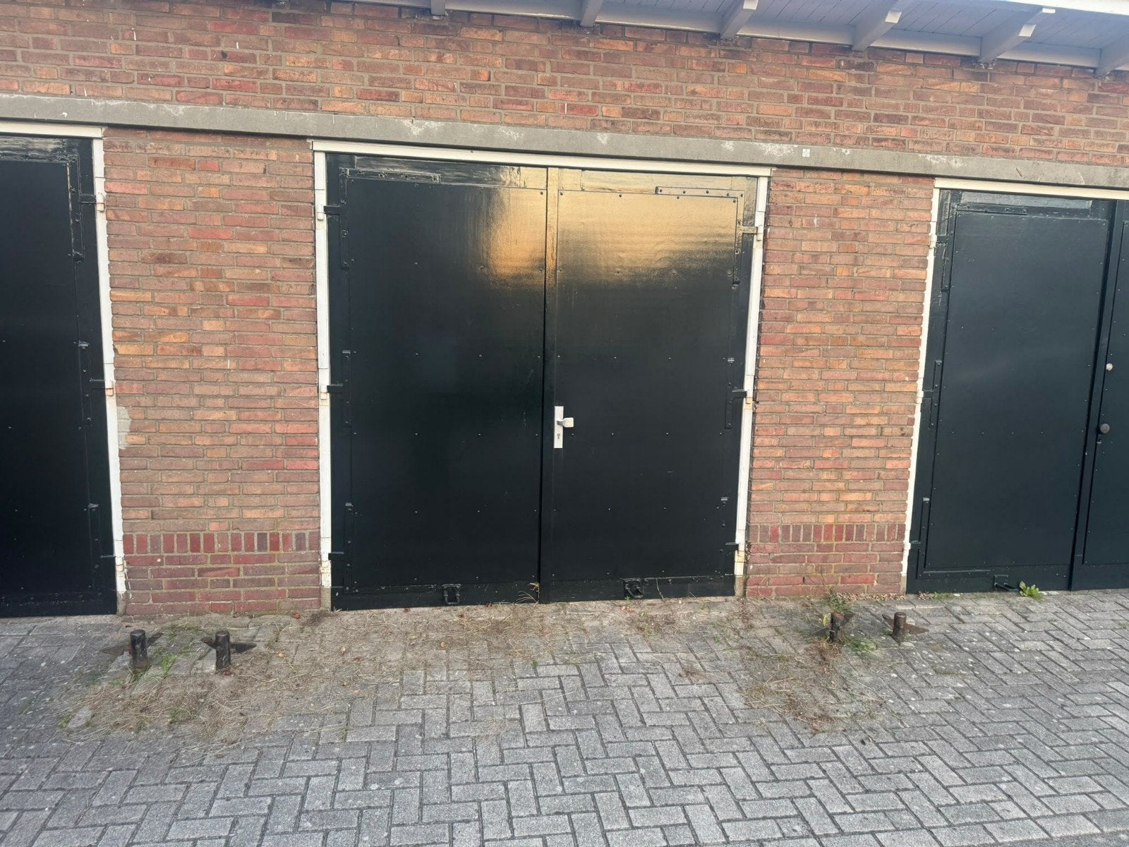 Te huur ruime garagebox Capelle aan den IJssel