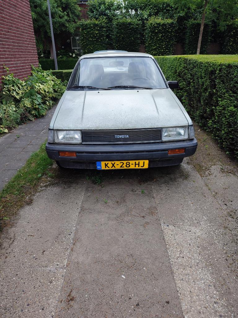 Toyota Corolla 1.3 GL SDN AUT 1984 Groen, foto 5
