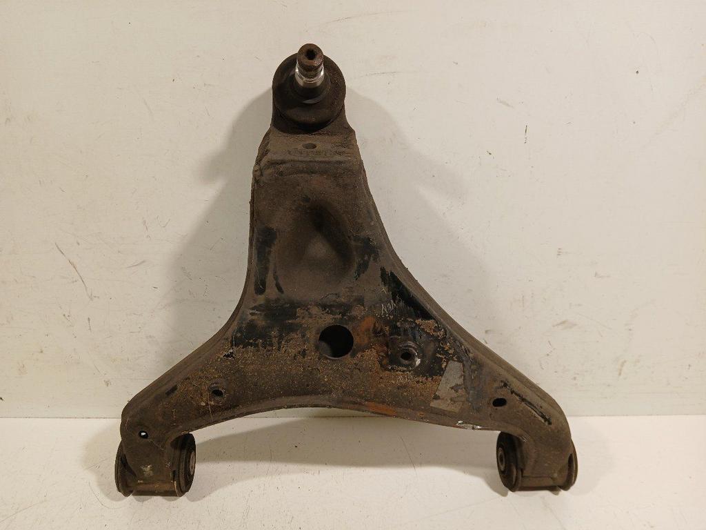 Draagarm rechts voor Mercedes-Benz Sprinter, Onderdelen@venauto.nl, Van der Ven Autorecycling B.V., Gebruikt, Ettenseweg 76, 4706 PB Roosendaal, The Netherlands