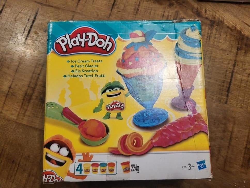 Play-Doh Klei Sets - 4 Stuks + 3 Potjes, Ophalen of Verzenden, Gebruikt, Knutselen