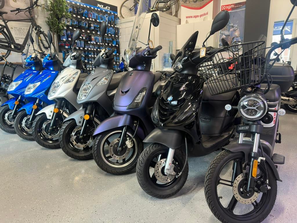 Grote voorraad gebruikte scooters met 6 maanden garantie !, Ophalen of Verzenden, Zo goed als nieuw, Overige merken