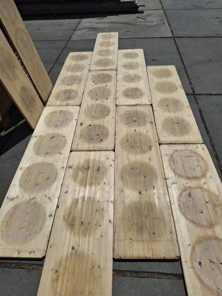 Gebruikte  kaasplanken  2,1x42x166cm timmerpanelen  vloer