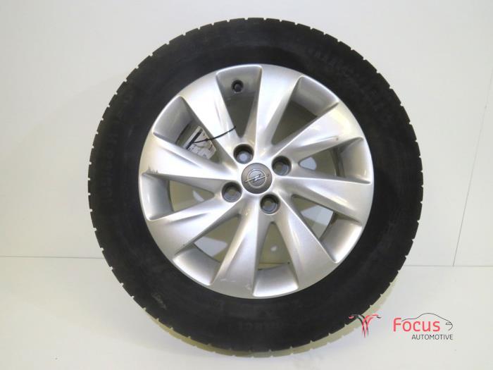 Velg + Band van een Opel Corsa, Gebruikt, -, -, Ophalen of Verzenden