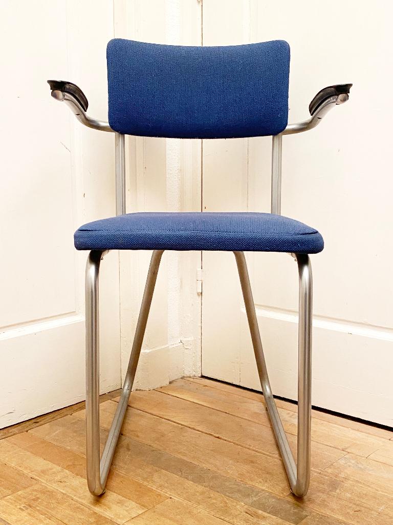 Ahrend De Cirkel stoel van Friso Kramer, blauw, gemerkt, Gebruikt, Blauw, Ophalen of Verzenden, Stof