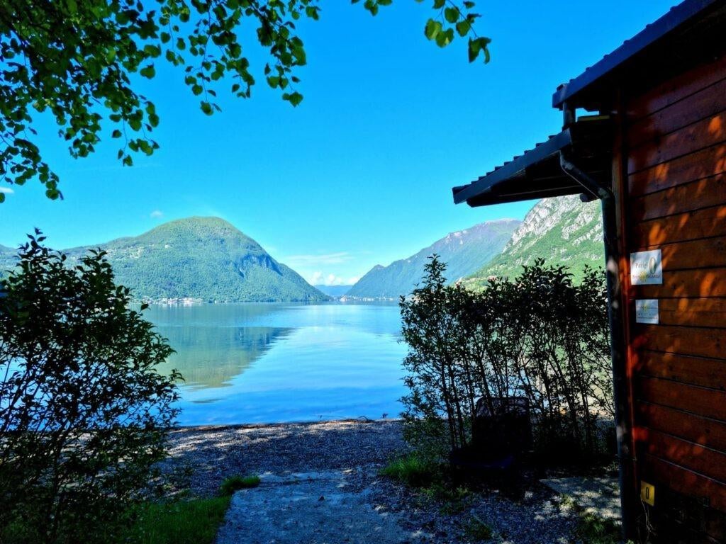 Chalet Porlezza Luganomeer huur vakantie - DIRECT aan strand, Vakantie, Vakantiehuizen | Italië, 5 personen, Tv, 2 slaapkamers