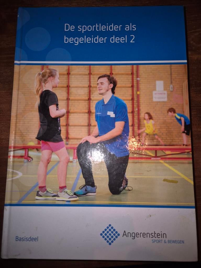 De sportleider als begeleider deel 2 . Sport en bewegen, Boeken, Ophalen, Zo goed als nieuw, Overige niveaus
