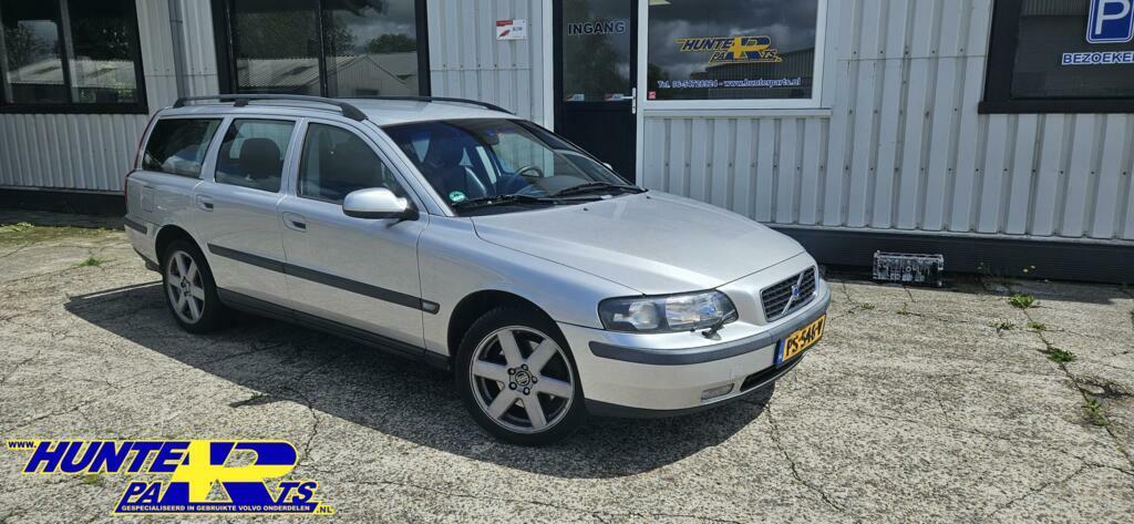 Volvo V70 2.4 T AWD Kleurcode 426, Gebruikt, Volvo