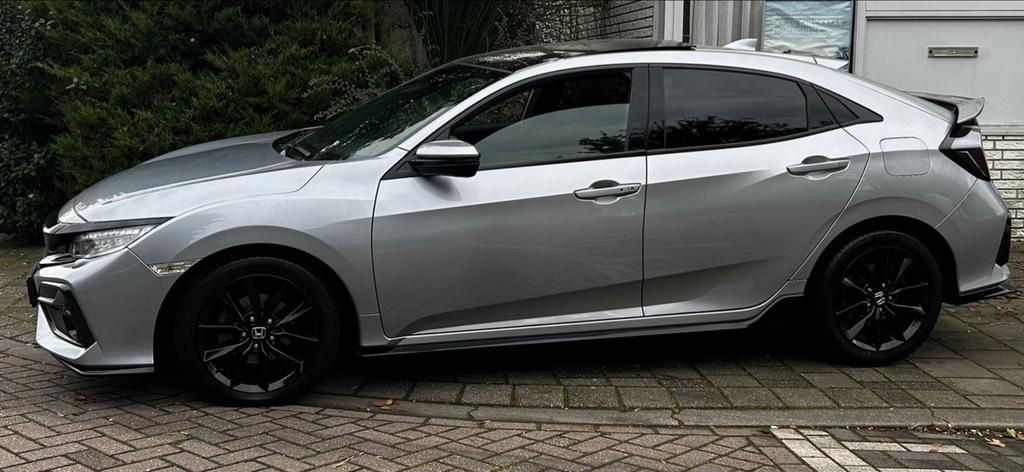 Honda Civic 1.0 I-vtec 129pk CVT 5D 2021 Grijs, 988 cc, USB, Particulier, 1260 kg