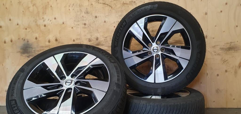 18" Volvo V60CC XC70 originele velgen zomer winterbanden, 18 inch, Banden en Velgen, V, Personenwagen