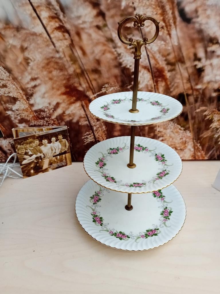 Alboth & Kaiser AK Etagere Sanssouici Bloemen, Antiek en Kunst, Ophalen of Verzenden