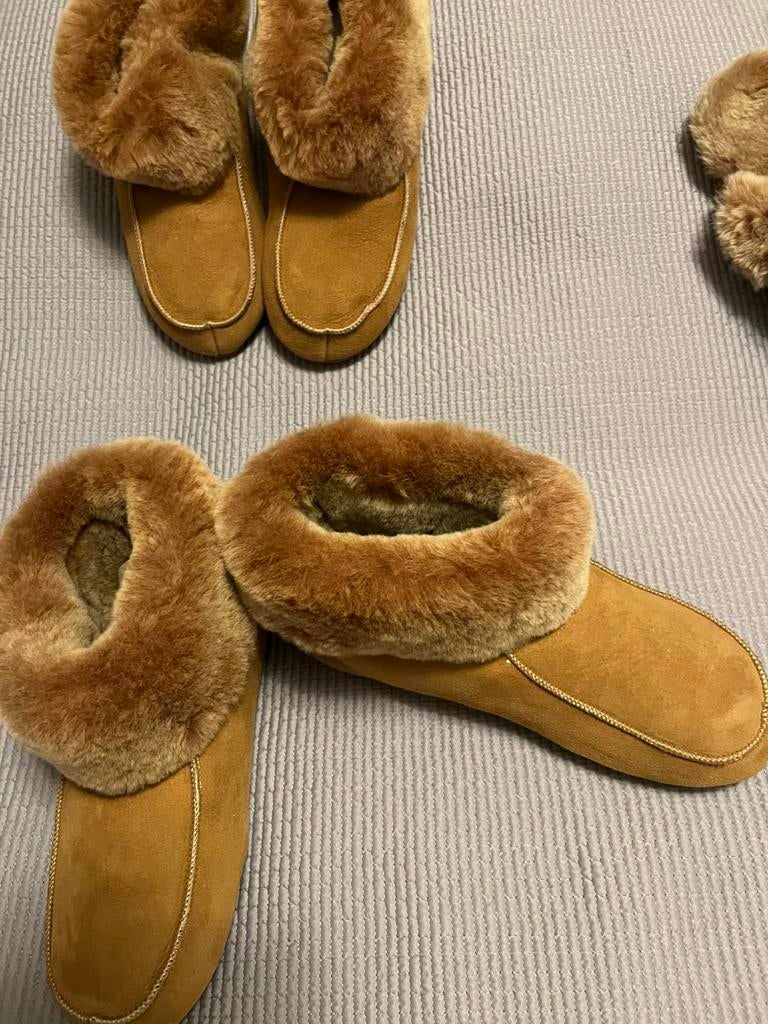Pantoffels/sloffies met schapenvacht, Ophalen of Verzenden, Nieuw, Pantoffels of Sloffen