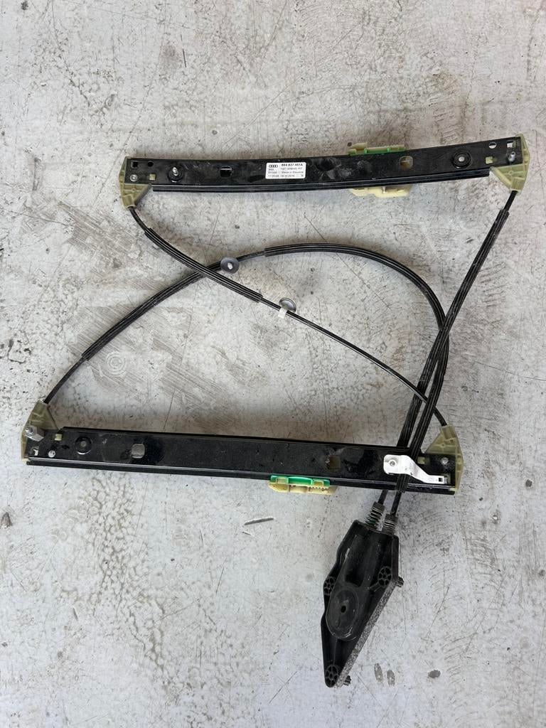 Audi A1 4 deur links voor Raammechaniek    8X4837461A, Ophalen, Audi