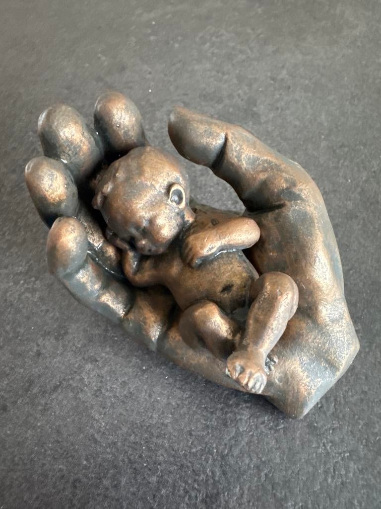 Parastone Baby in Hand Beeld, Ophalen of Verzenden
