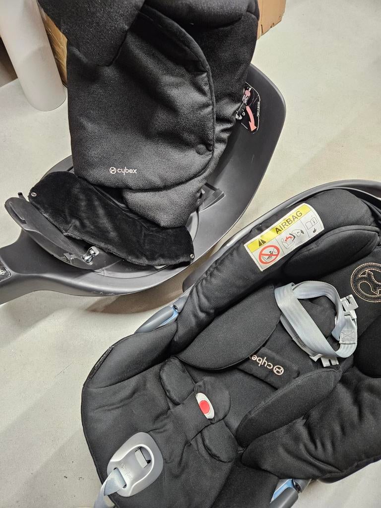 Cybex Autostoel Set: Base Z Sirona i-Size + Cloud Z +voetzak, Verstelbare rugleuning, Zo goed als nieuw, Isofix, 0 t/m 13 kg