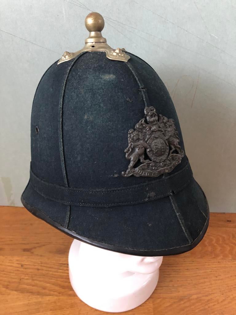 Antieke Britse Bobbyhelm politiehelm 19e eeuw, Ophalen of Verzenden, Landmacht, Engeland