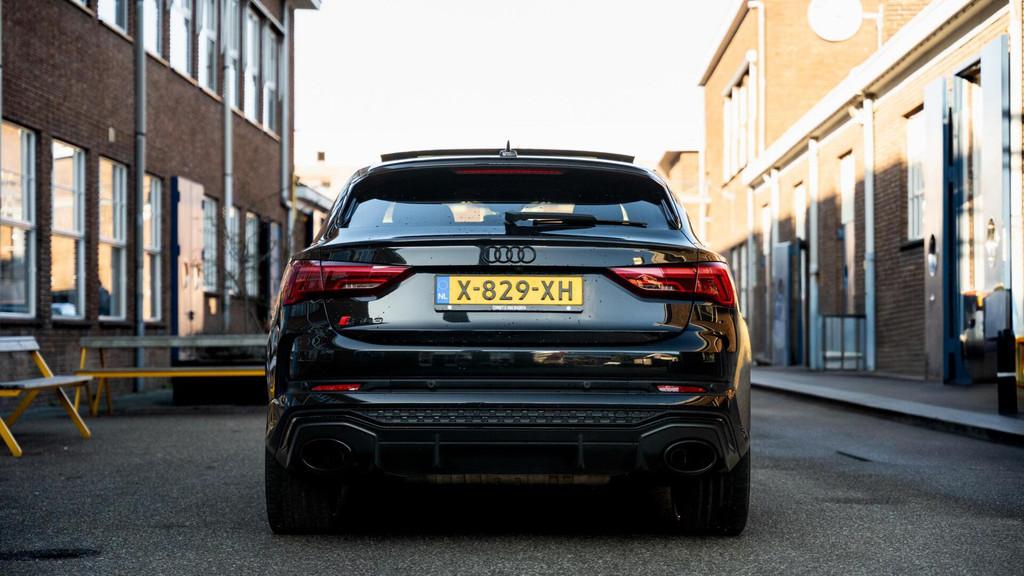 Audi RS Q3 RS Q3 2.5 TFSI PANO|Bang en Olufsen, Auto's, Audi, Automaat, Gebruikt, 1675 kg, Met garantie (alle)