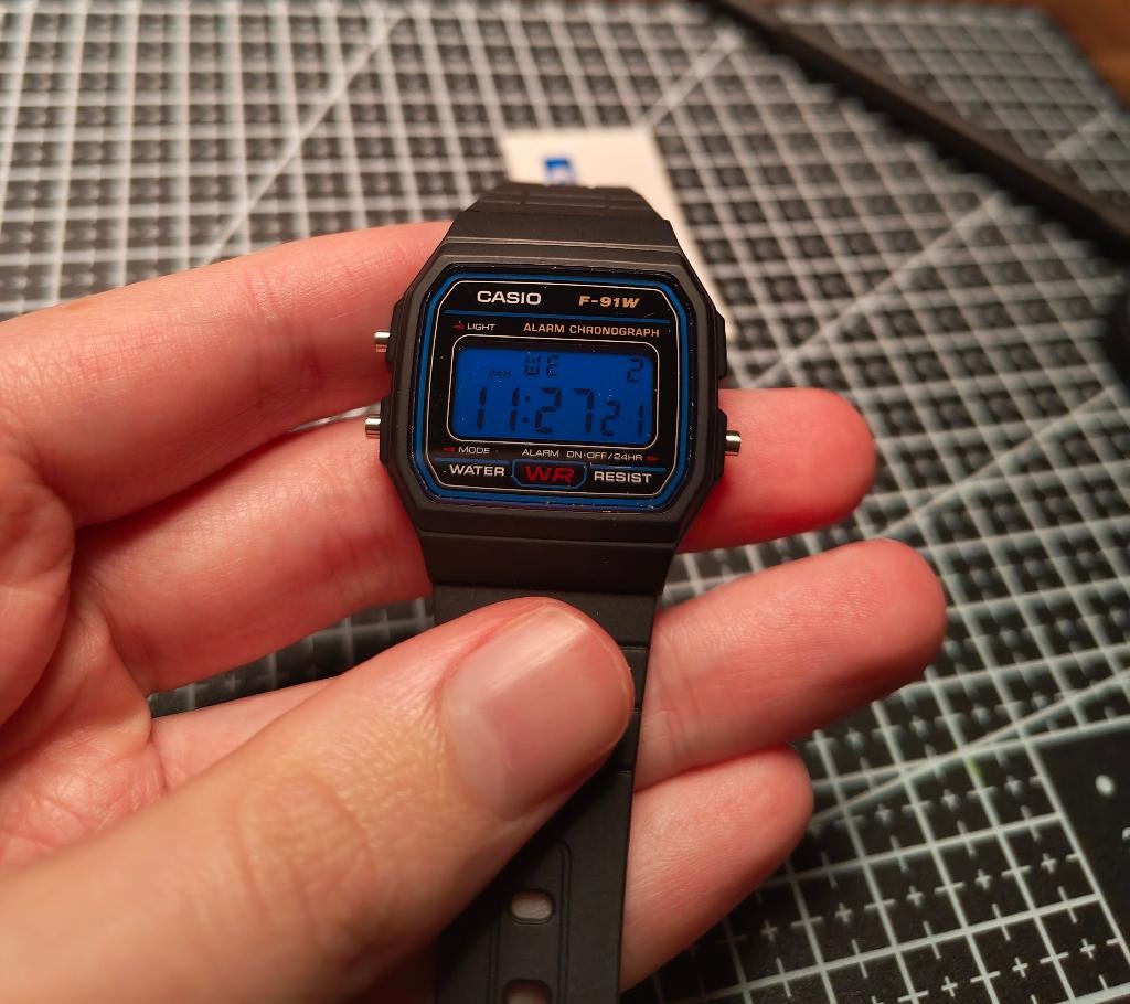 Casio F91W mod blauw, Sieraden, Tassen en Uiterlijk, Sporthorloges, Nieuw, Windows, Blauw, Waterdicht, Ophalen of Verzenden