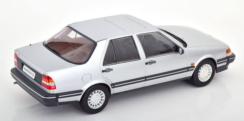 JSN Triple9 1:18 Saab 9000 CD Turbo 1990 zilver metallic, Hobby en Vrije tijd, Modelauto's | 1:18, -, Nieuw, Ophalen of Verzenden