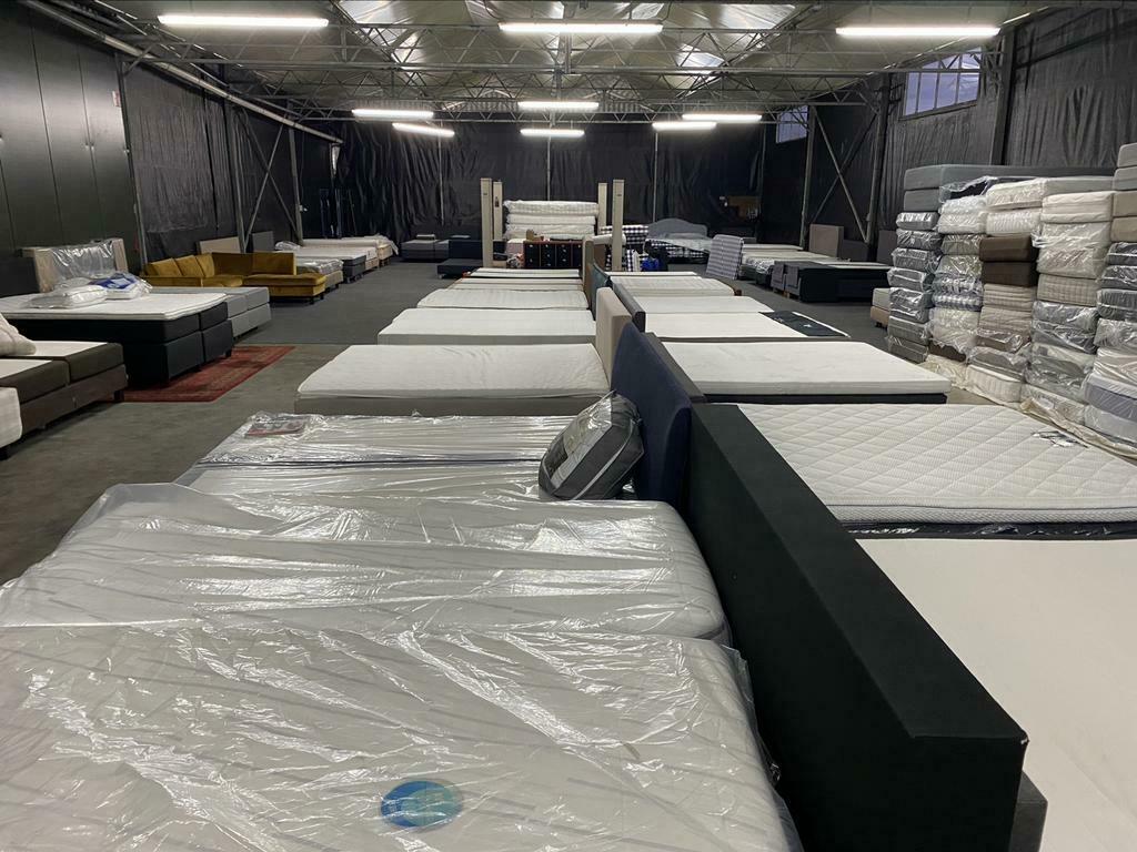 Boxspring outlet 250 euro. Black Friday boxsprings bedden, Ophalen, Tweepersoons, Wit