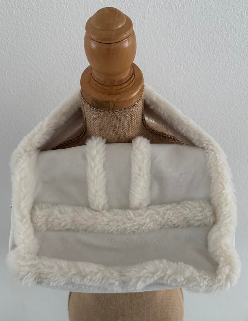 Weekday handtas creme faux sherling schoudertas teddy tas, Verzenden, Zo goed als nieuw, Beige, Handtas