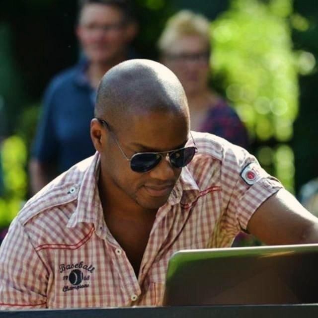 DJ MisterJones De beste en goedkoopste van Nederland!, Dj