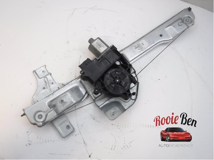 Ruitmechaniek 4Deurs links-voor van een Peugeot 208, Gebruikt, -, -, Ophalen of Verzenden