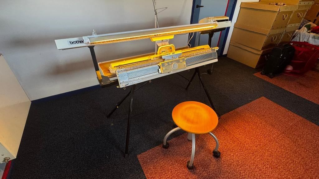 Brother KH-940 dubbelbeds met KE-100 motor en G-slede, Hobby en Vrije tijd, Ophalen, Gebruikt, Breien, Machine